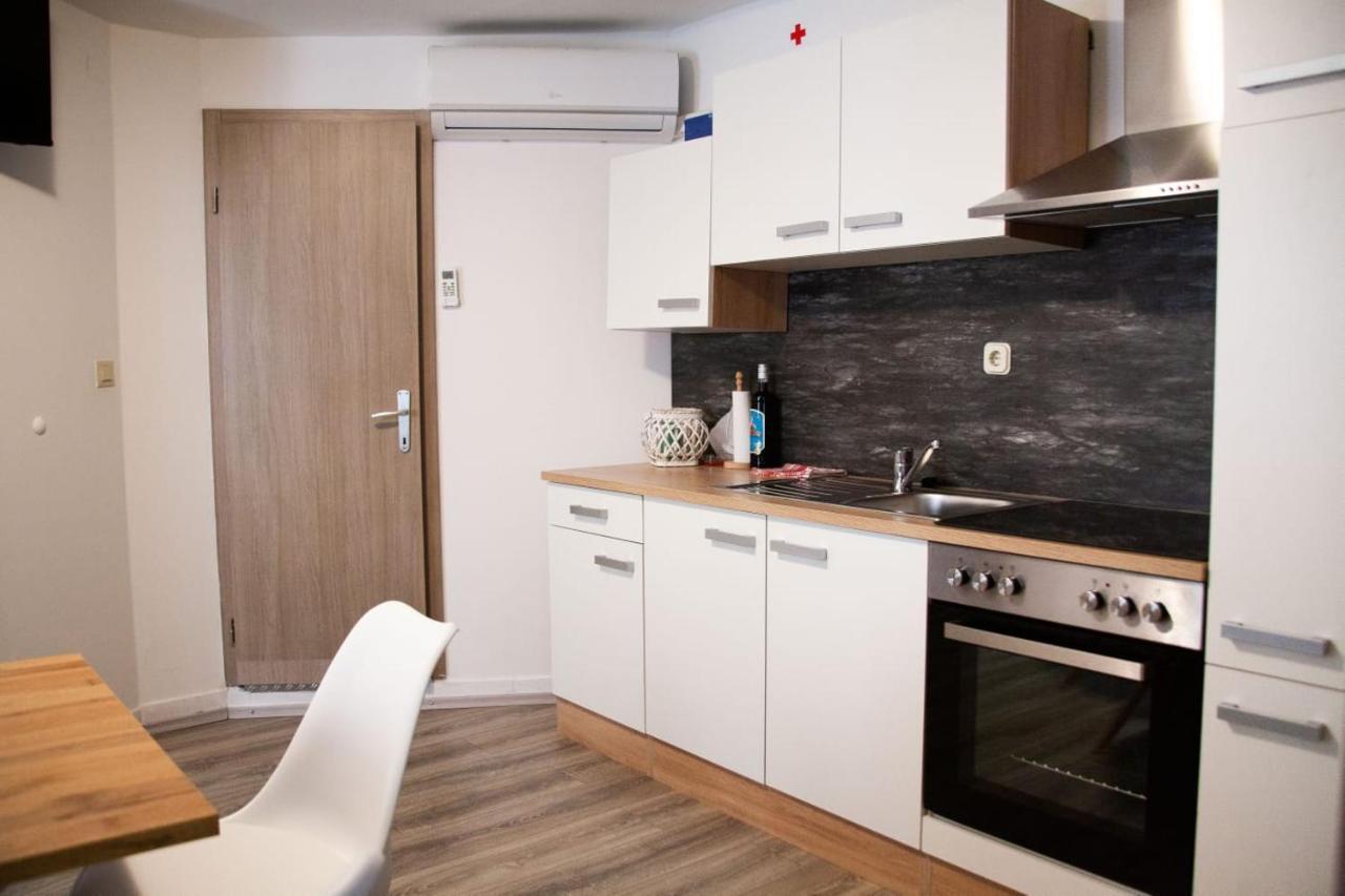 Amber In The Centar Apartment Kaštela Екстериор снимка