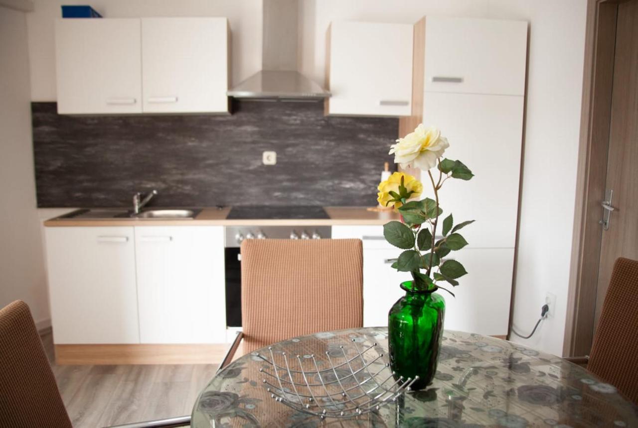 Amber In The Centar Apartment Kaštela Екстериор снимка